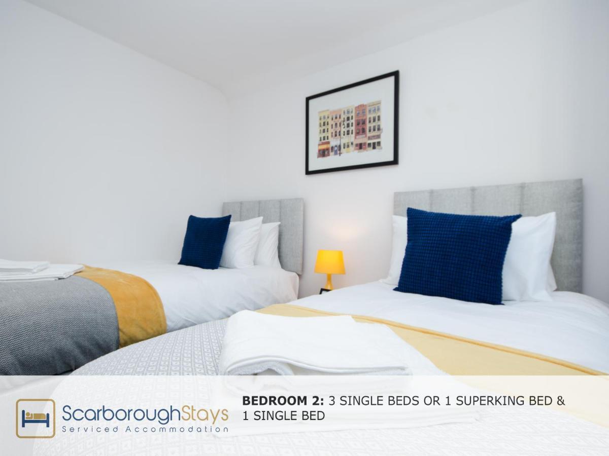 Hibernia Place, 3 Bedroom Townhouse With Patio & Seating Area - Free Parking Scarborough Exterior foto
