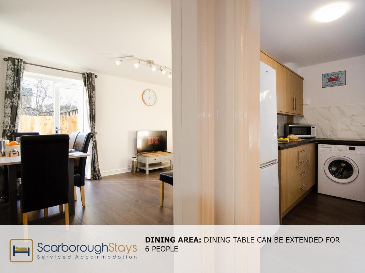Hibernia Place, 3 Bedroom Townhouse With Patio & Seating Area - Free Parking Scarborough Exterior foto